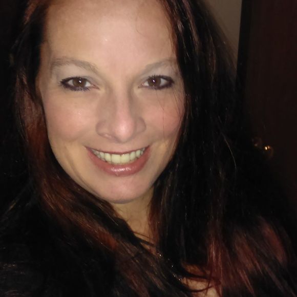 Meet your Posher, Shawna - Picture 1 of 1